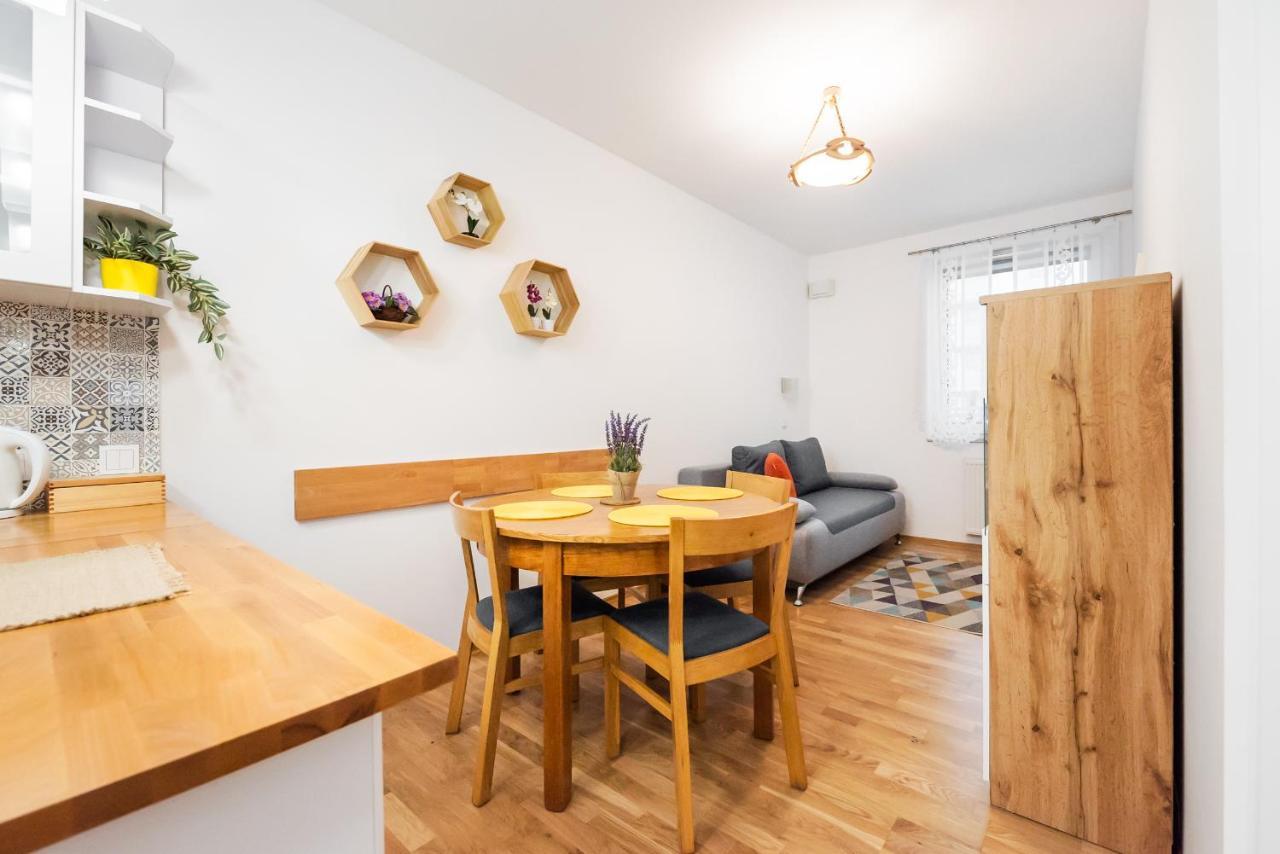 Metro Bemowo Colourful Apartment Βαρσοβία Εξωτερικό φωτογραφία