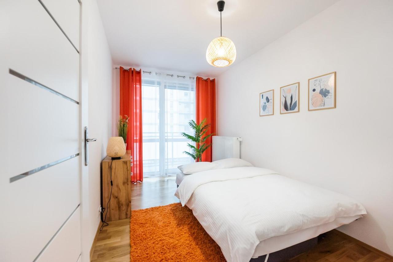 Metro Bemowo Colourful Apartment Βαρσοβία Εξωτερικό φωτογραφία